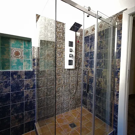 Centro Dimora Storica - Con O Senza Vasca Idromassaggio Pensión 4*