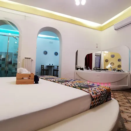 בית הארחה Centro - E Con O Senza Vasca Idromassaggio 4*