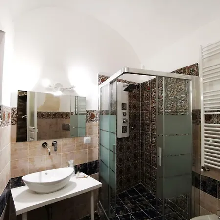 Centro Dimora Storica - Con O Senza Vasca Idromassaggio 4*