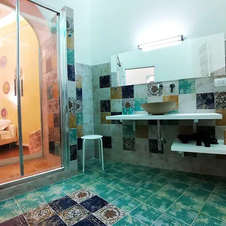 Centro - E Con O Senza Vasca Idromassaggio 4*