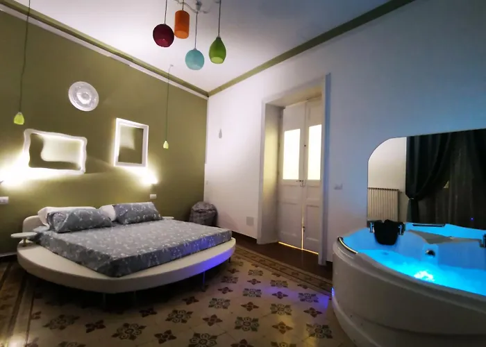 Centro - E Con O Senza Vasca Idromassaggio Affittacamere 4*