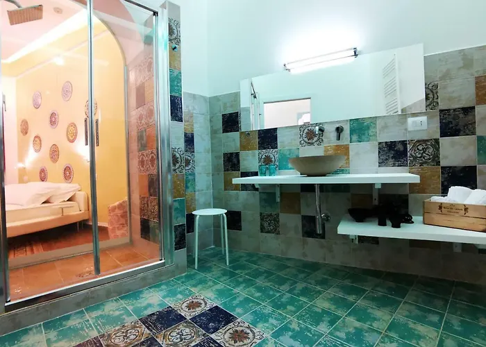 Centro - E Con O Senza Vasca Idromassaggio 4*